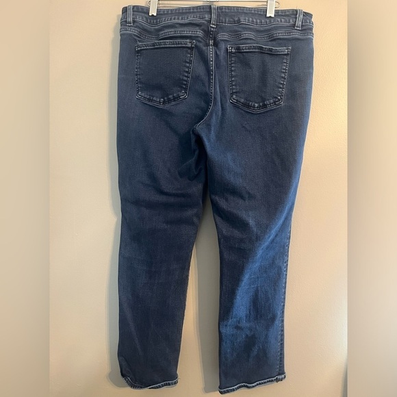 Talbots Petite Signature Straight Blue Jeans Size 16P - Picture 2 of 8